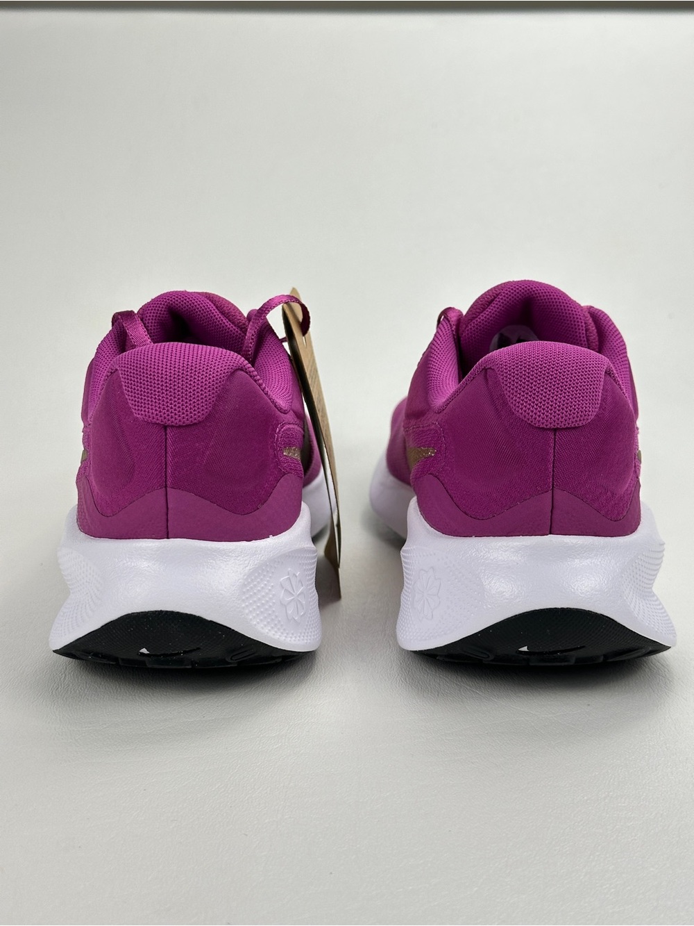 Nike Revolution 7 Women’s Running Shoes Pink Gold Size 6.5 New - Picture 6 of 8